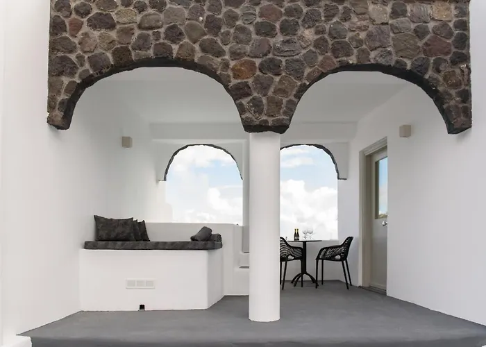 Black Shade Apartment