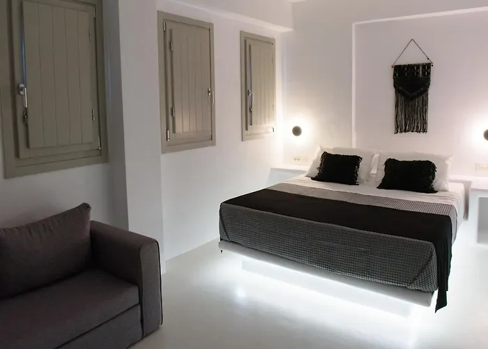 Black Shade Apartment *