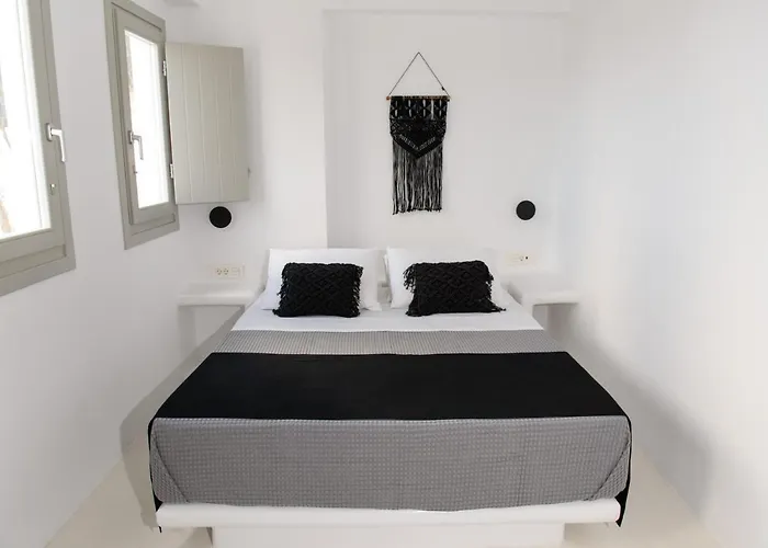 Black Shade Apartment