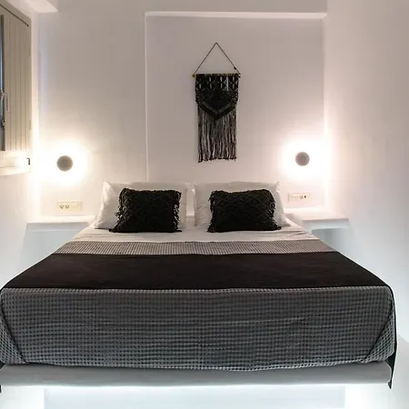 Black Shade Apartment
